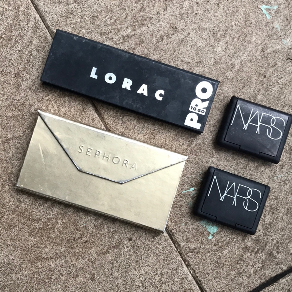 Eyeshadow palette